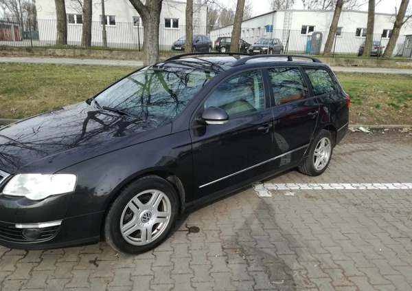 Volkswagen Passat cena 14500 przebieg: 275000, rok produkcji 2005 z Piaseczno małe 667